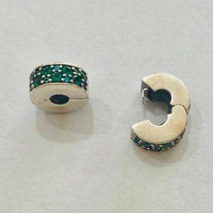 PANDORA- 2 PAVE CLIPS GREEN